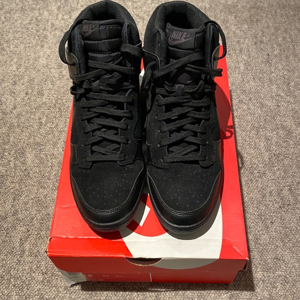 Women’s Nike Dunk Sky Hi W9
